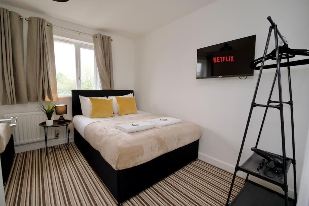 Villa Highley'S Nest - Fully Furnished Gem, Free Private Parking, Sky Tv & Netflix Coventry Exterior foto